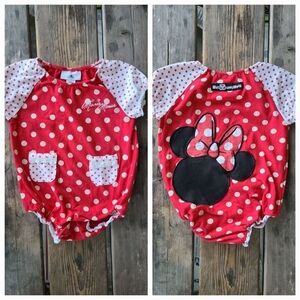 DISNEY SZ 18M VGUC RED / BLACK MINNIE MOUSE w/ Tail Aplique on back s/s Bubble